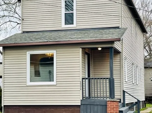111 S Market St, Girard, OH 44420