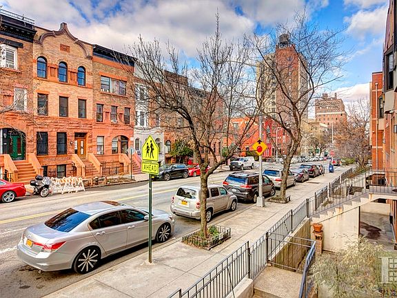 2nd image of 100 Manhattan Ave APT 4B
