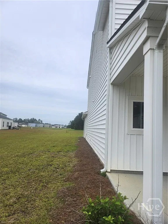 5 bed, 3.5 bath, 2407 sqft, $3,300 — Photo 3