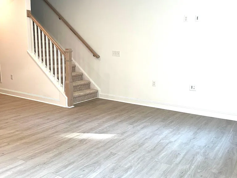 119 N Franklin St #100 — Photo 7