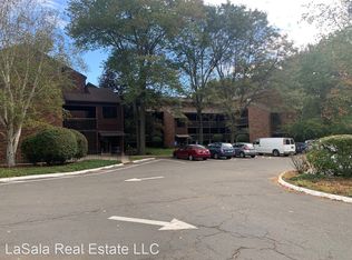 492 East St APT 35, Plainville, CT 06062