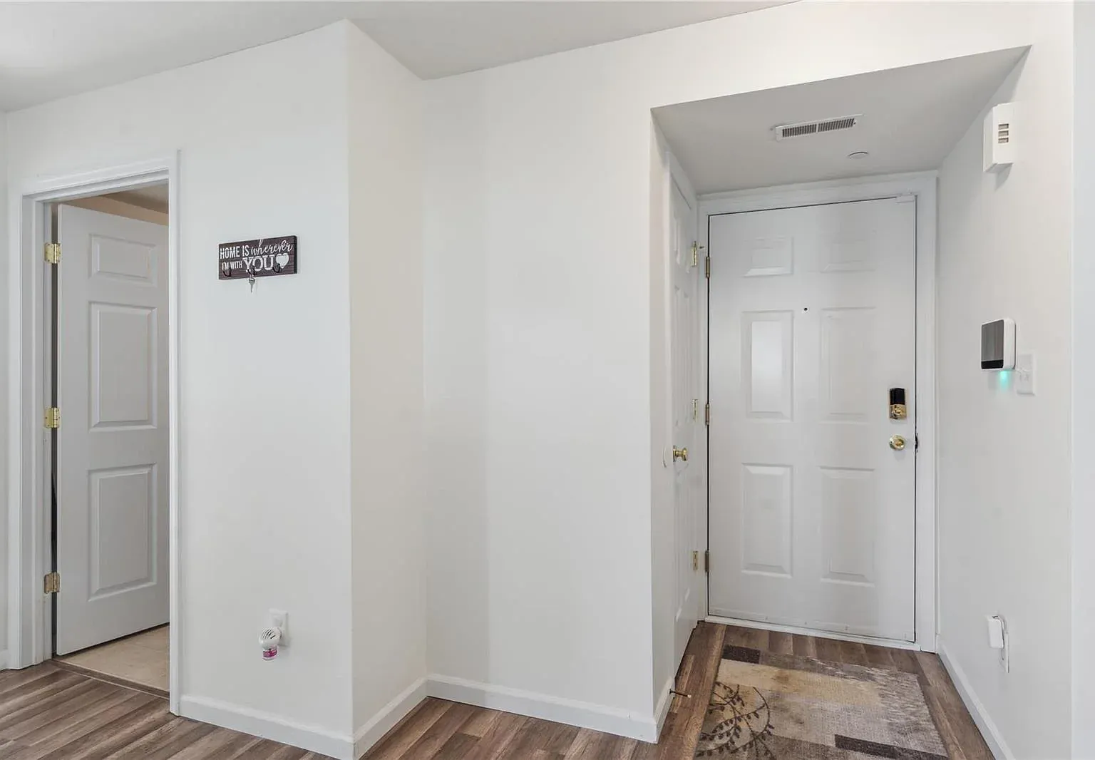 2 bed, 1018 sqft, $1,625 — Photo 4