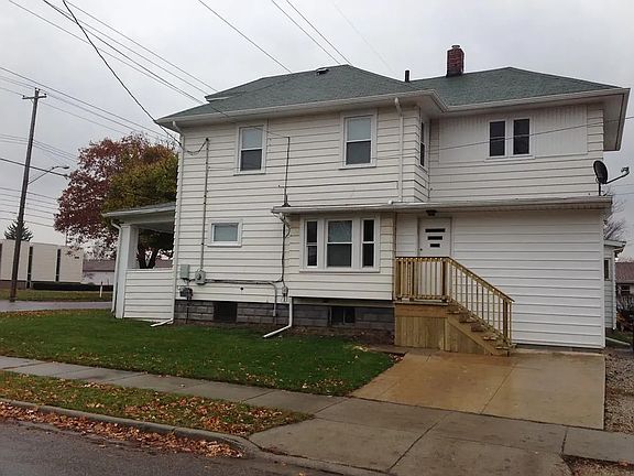2nd image of 2200 E Grand River Ave