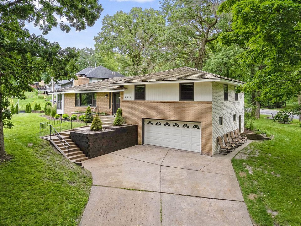 1st image of 2504 Oakwood Dr