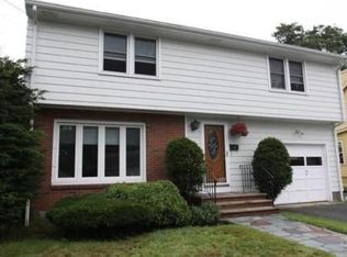 2 Laurel St, Marblehead, MA 01945