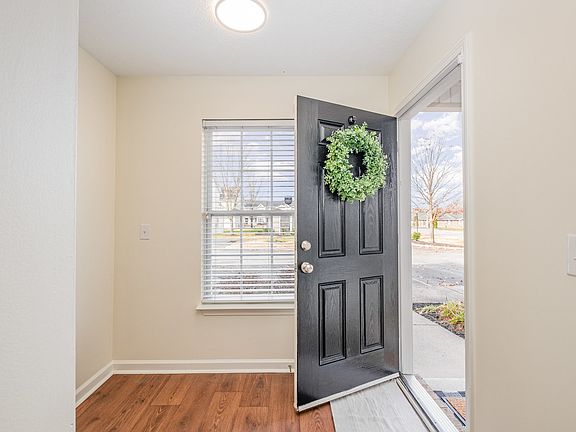 5th image of 1310 Milwalkee Ct