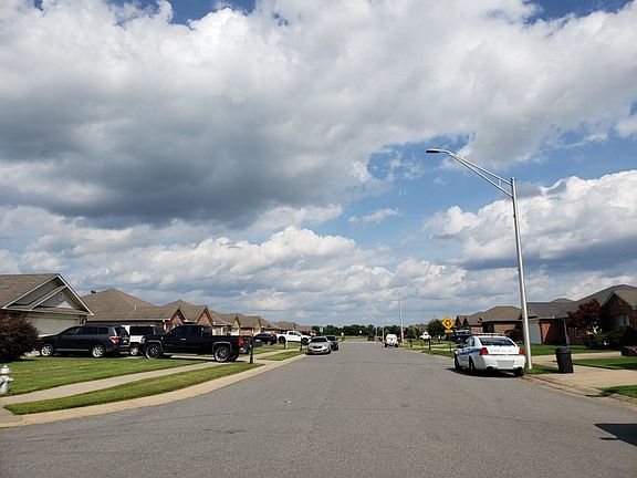 5th image of 12104 Amaranth Dr