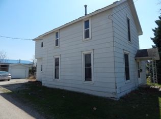 206 S 1st St, Indianola, IA 50125
