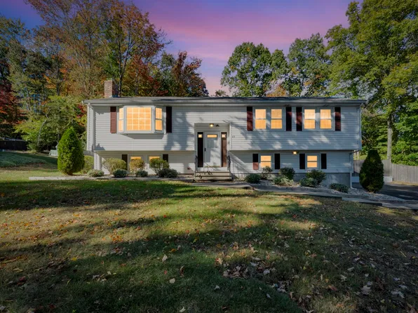 41 Old Bolton Rd, Hudson, MA 01749