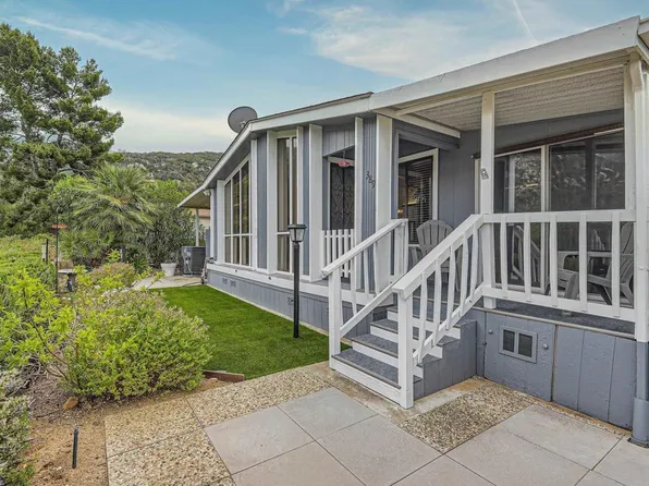 8975 Lawrence Welk Dr Space 389, Escondido, CA 92026