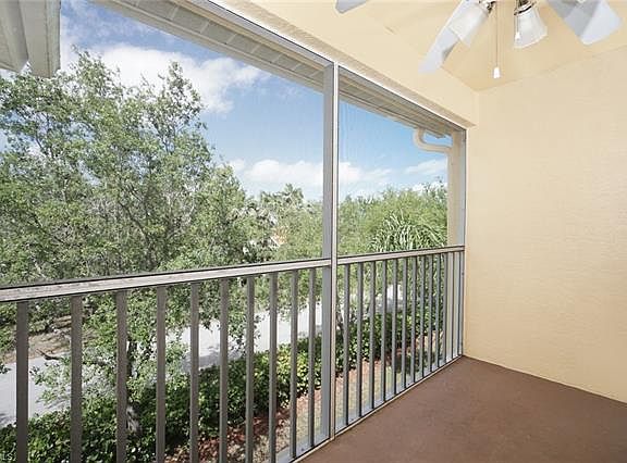 5th image of 4625 Saint Croix Ln APT 1135