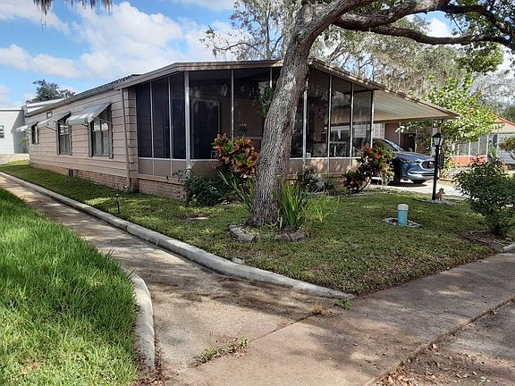 2nd image of 1949 Amberwood Dr
