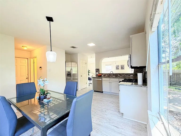 9802 Copper Creek Dr — Photo 17