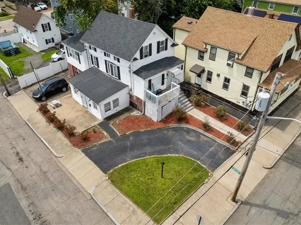 126 Moorefield St, Providence, RI 02909