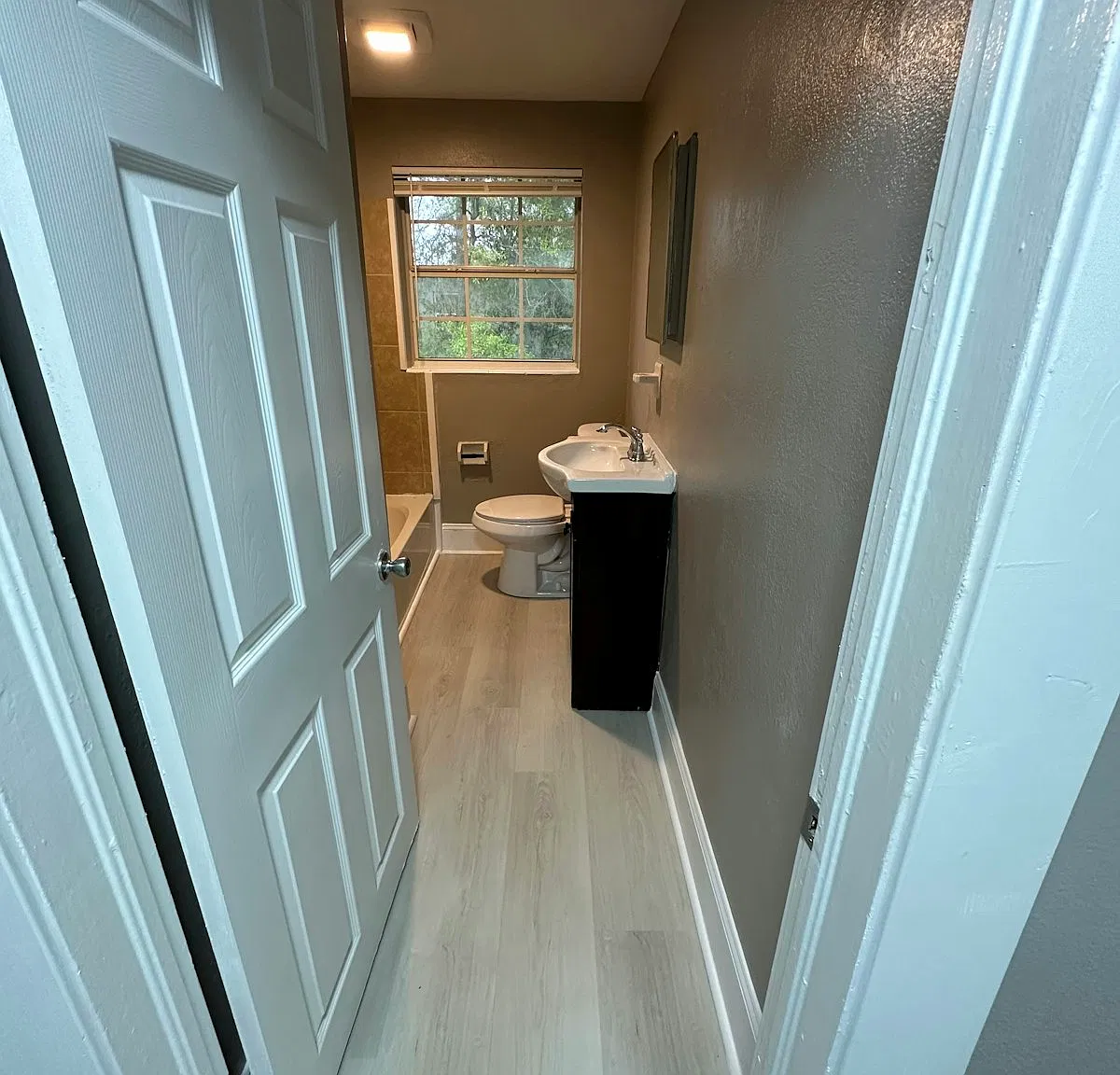 1719 Tyler St, Unit 2 — Photo 4