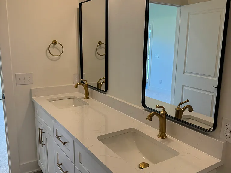 200 W Agnes Dr — Photo 12