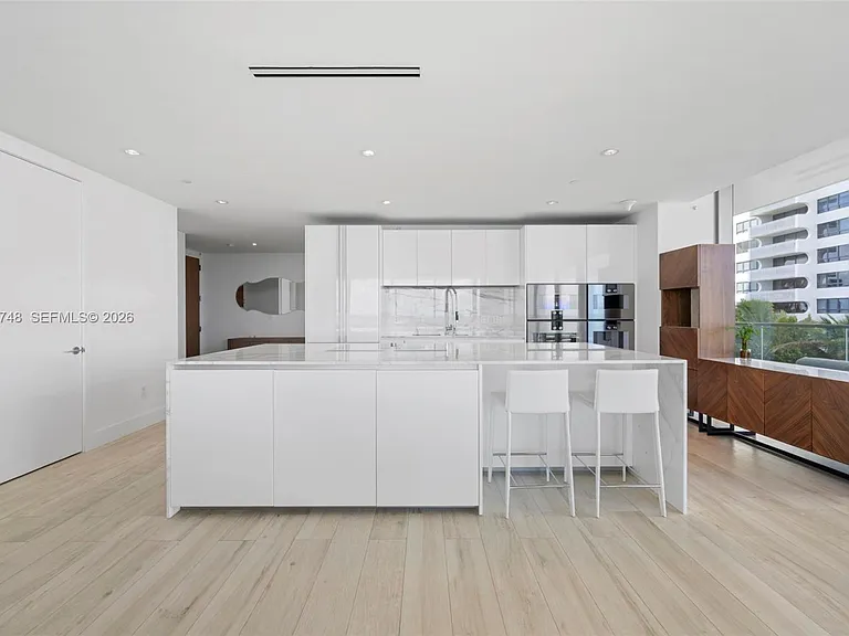 10203 Collins Ave #401 — Photo 10