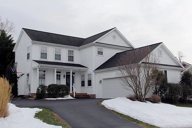 556 Wallingford Rd photo 1
