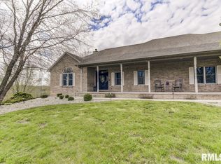 1141 Buffalo Mechanicsburg Rd, Dawson, IL 62520