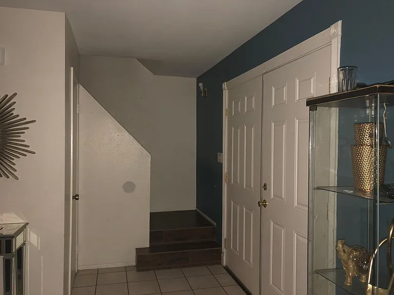 5926 W Golden Ln — Photo 8
