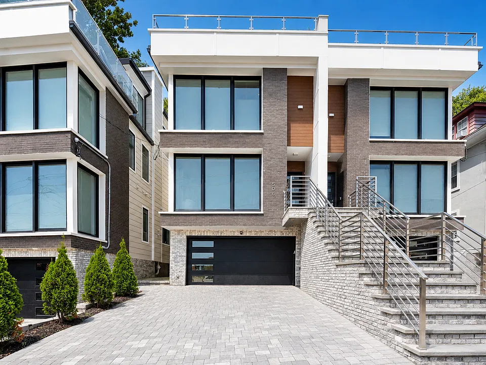 506 Undercliff Ave