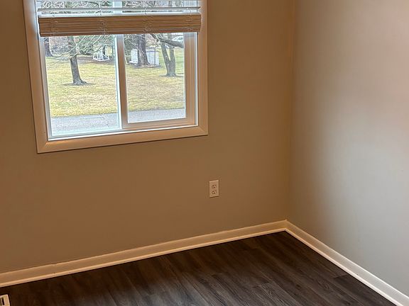 4th image of 47491 Condor Ave