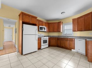 571 Washington St #2, Boston, MA 02111