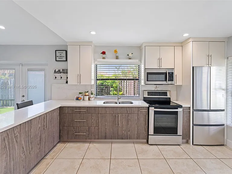 4885 SW 152nd Pl #D-95 — Photo 6