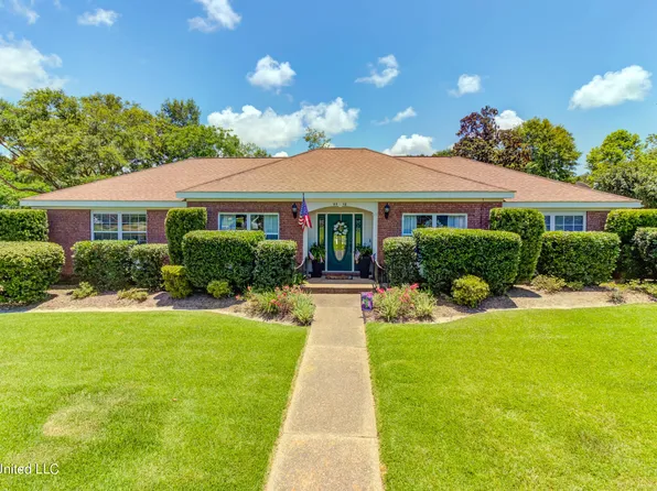 3512 Parliament Dr, Ocean Springs, MS 39564