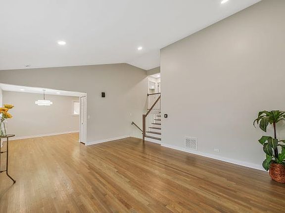 5th image of 9500 Park Ln