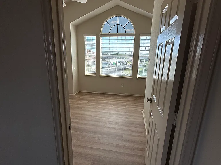 248 Coal Dr — Photo 6