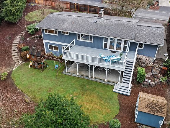 4th image of 1821 104th Avenue SE