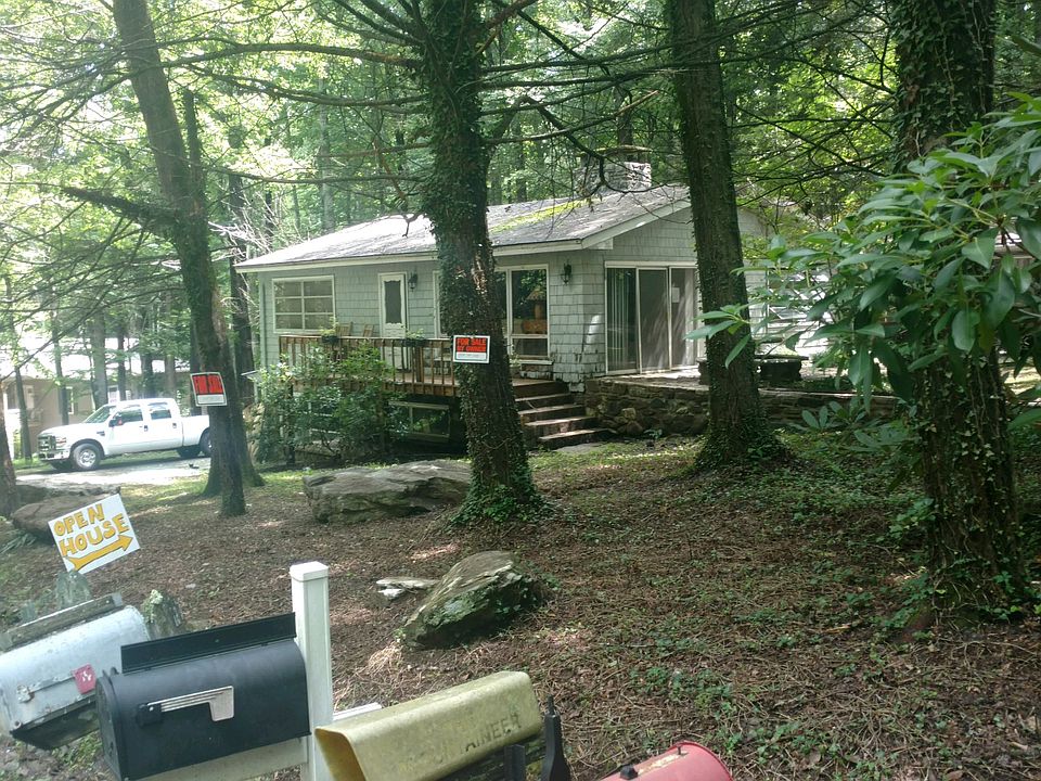 1st image of 19 Cabin Ln