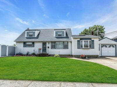 1060 Bruce Place, Seaford, NY, 11783