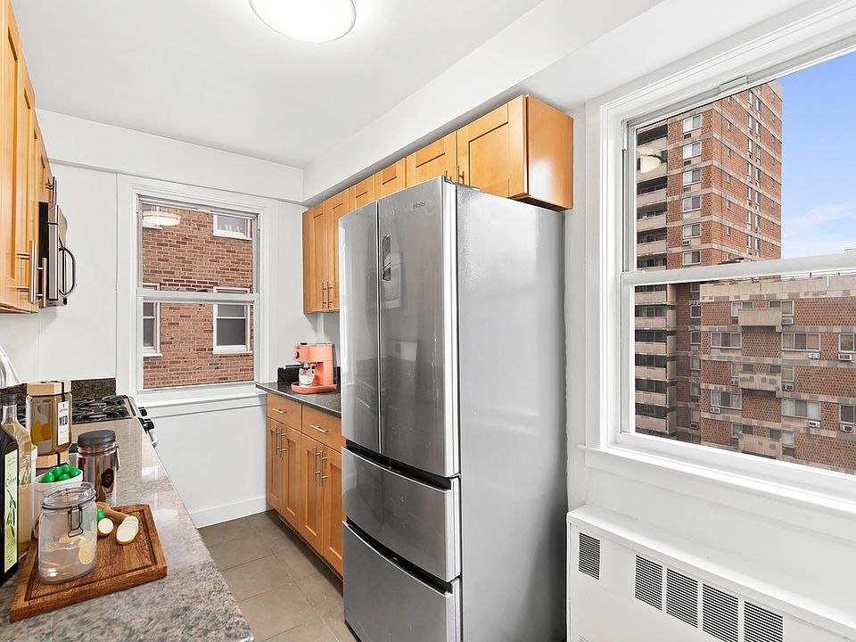 2nd image of 630 Lenox Ave APT 3C