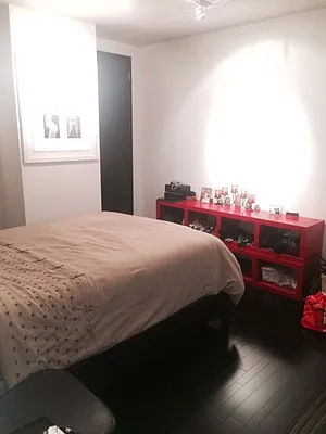 Rented by DYNY Inc | media 28