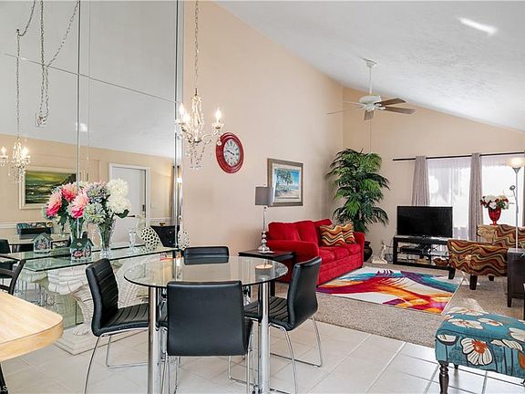 4th image of 5641 Foxlake Dr
