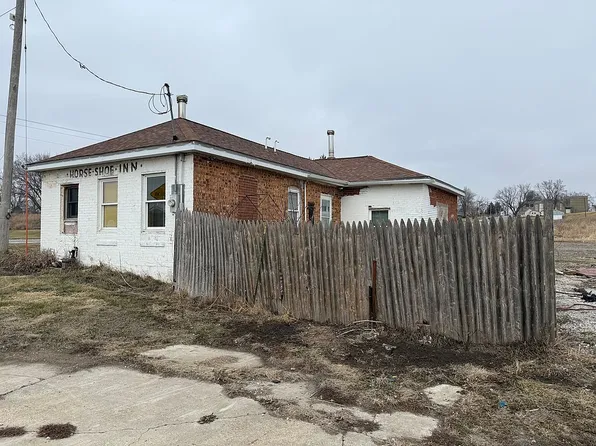 1001 S Barnes St, What Cheer, IA 50268