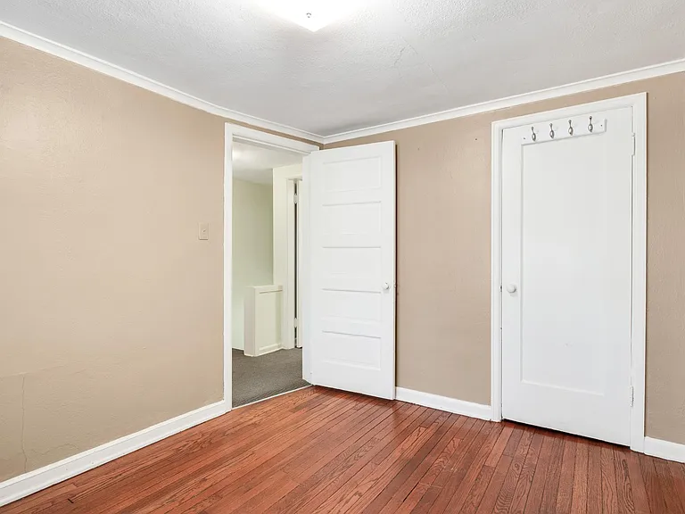 118 E Blenkner St #118 — Photo 9