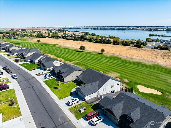 3rd image of 4221 NE Hedman Court