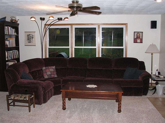 3rd image of 8272 Necedah Dr