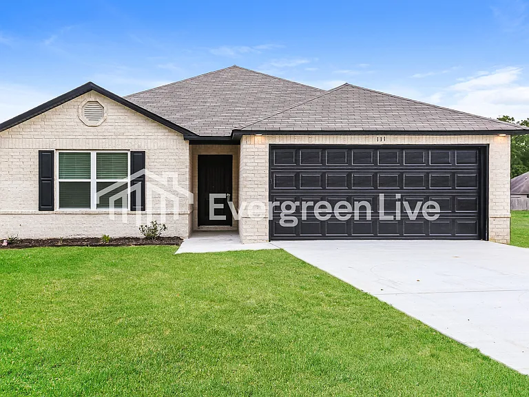 111 Jasmine Ct — Photo 1
