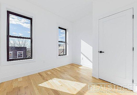3rd image of 346 Chauncey St Floor 3
