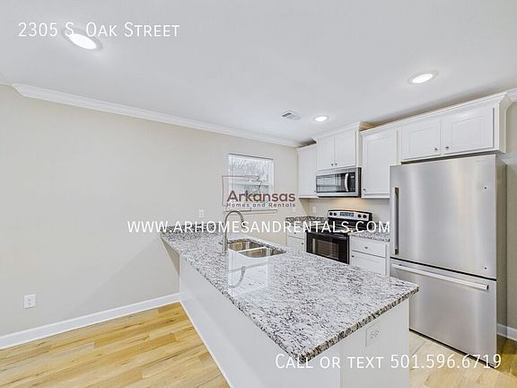 4th image of 2305 S Oak St