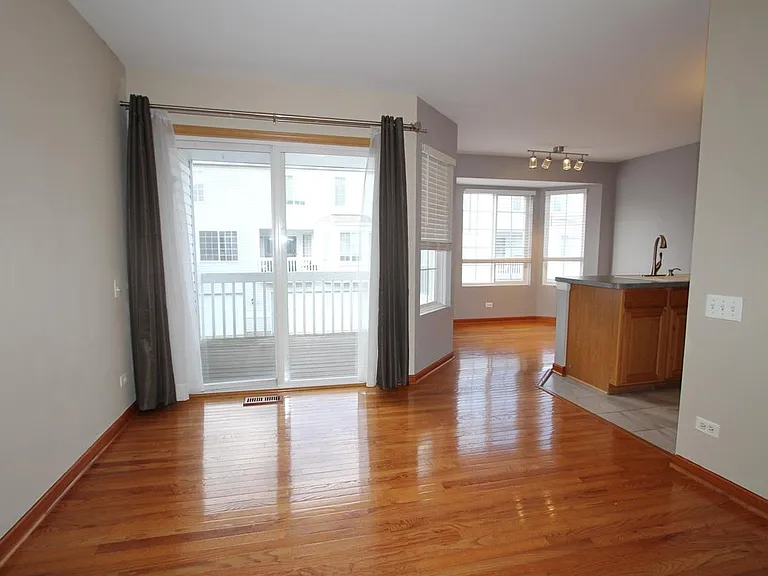 3162 Cambria Ct — Photo 5