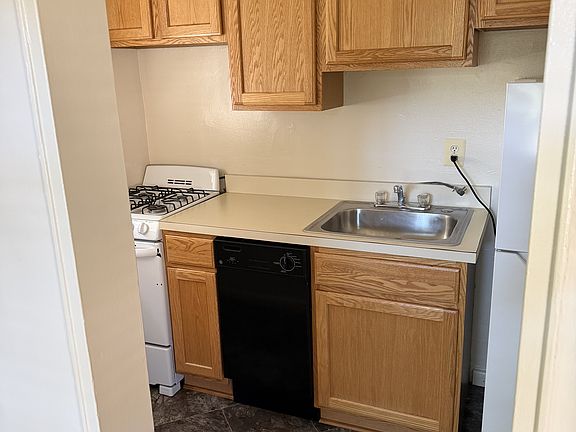 3rd image of 1123 N Randolph St #3