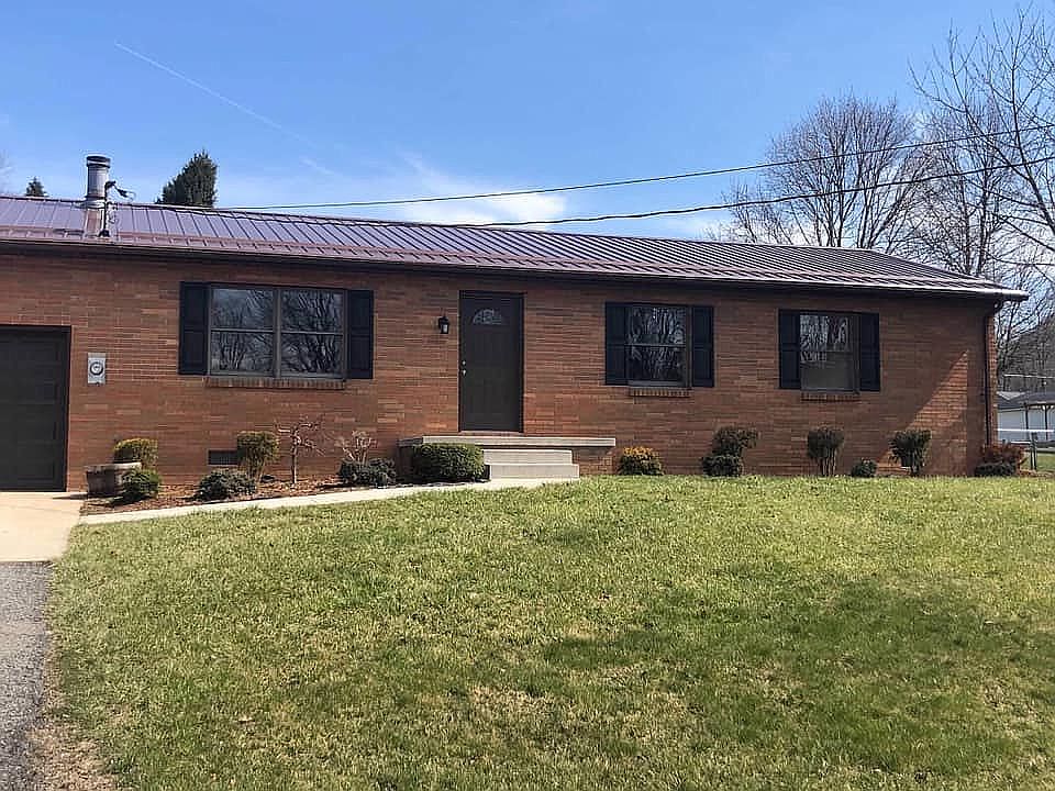 1st image of 105 Creekside Dr