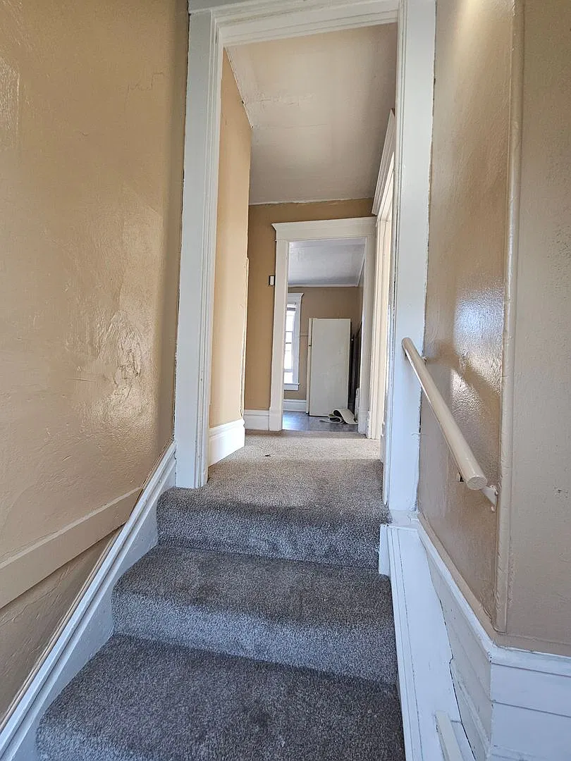 706 Spring St — Photo 3