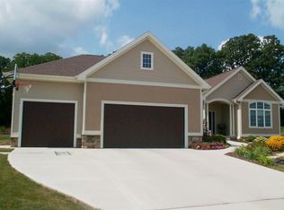 607 Prairie Grass Rd, Oregon, WI 53575