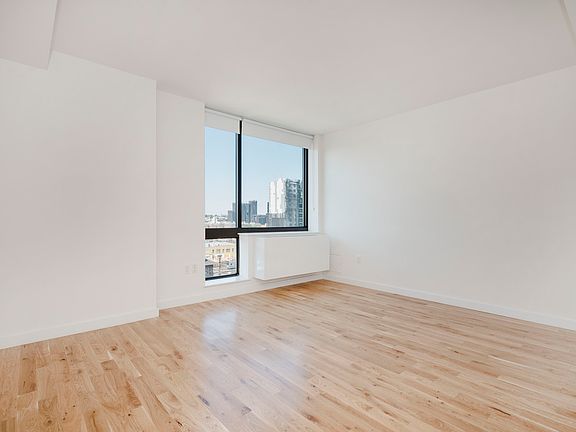 5th image of 14736 94th Ave APT 5H